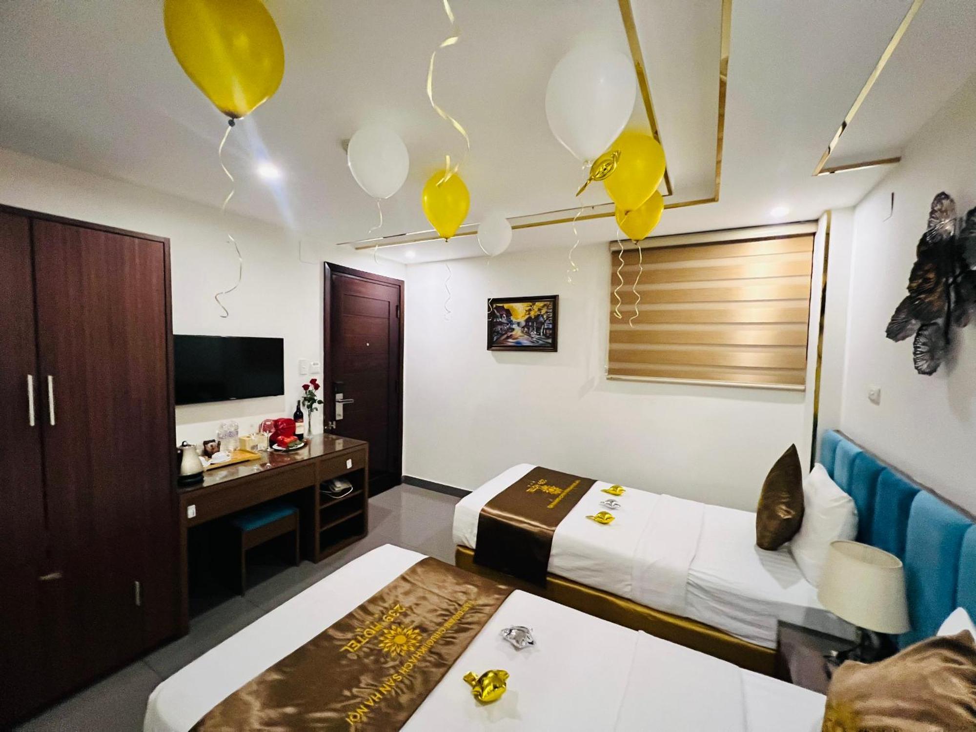 Hotel Khach San 239 Hanoi Esterno foto