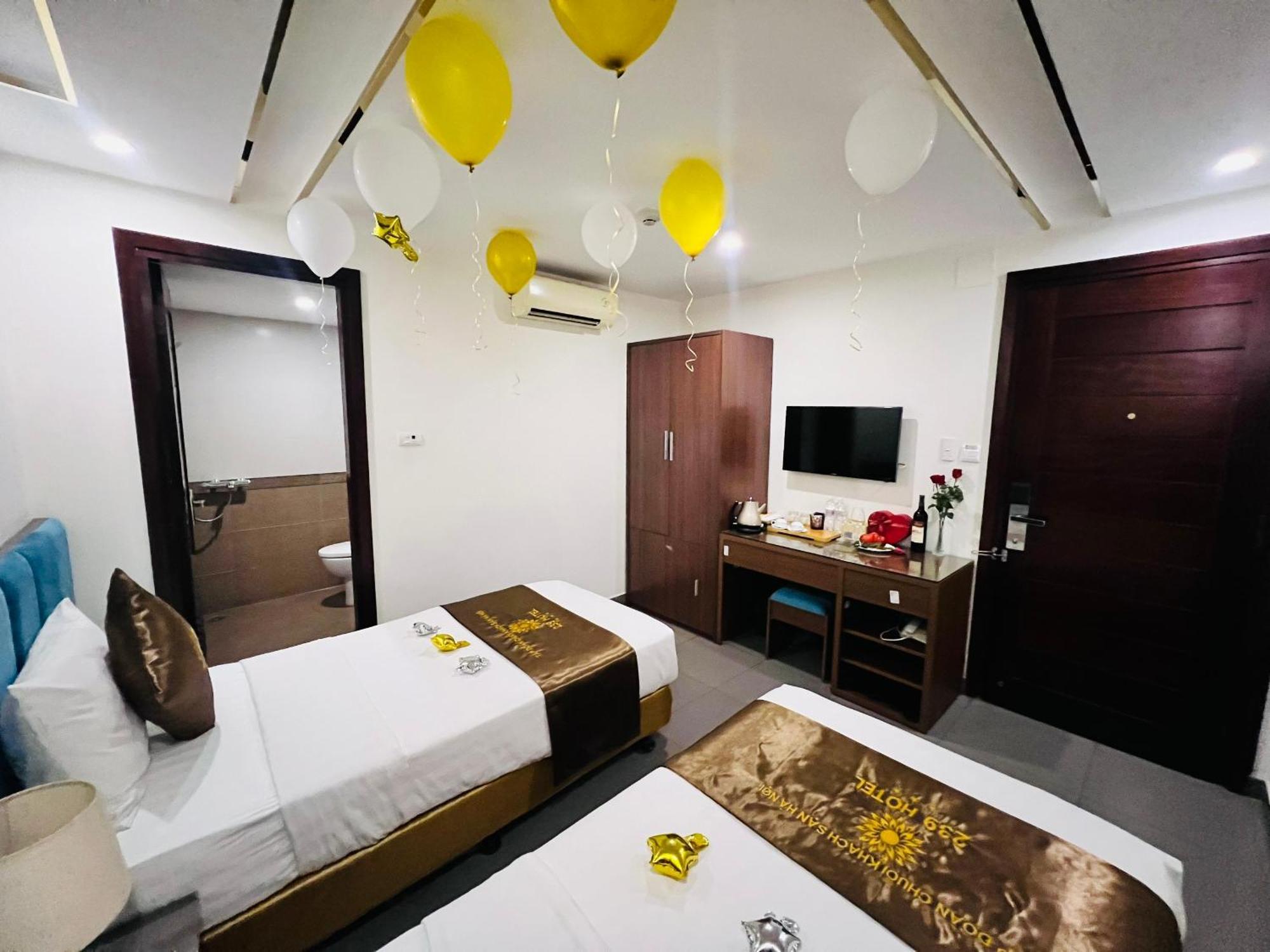 Hotel Khach San 239 Hanoi Esterno foto