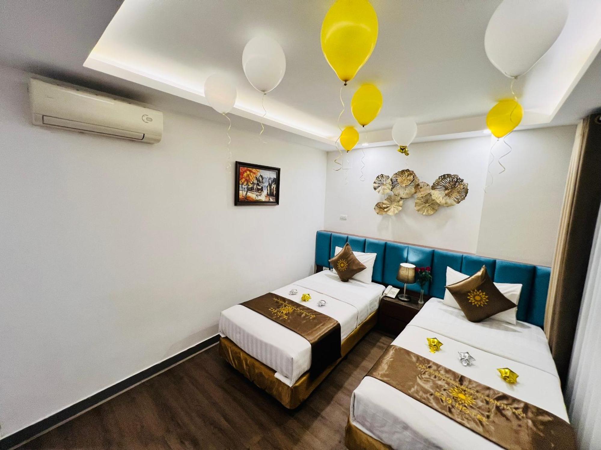 Hotel Khach San 239 Hanoi Esterno foto
