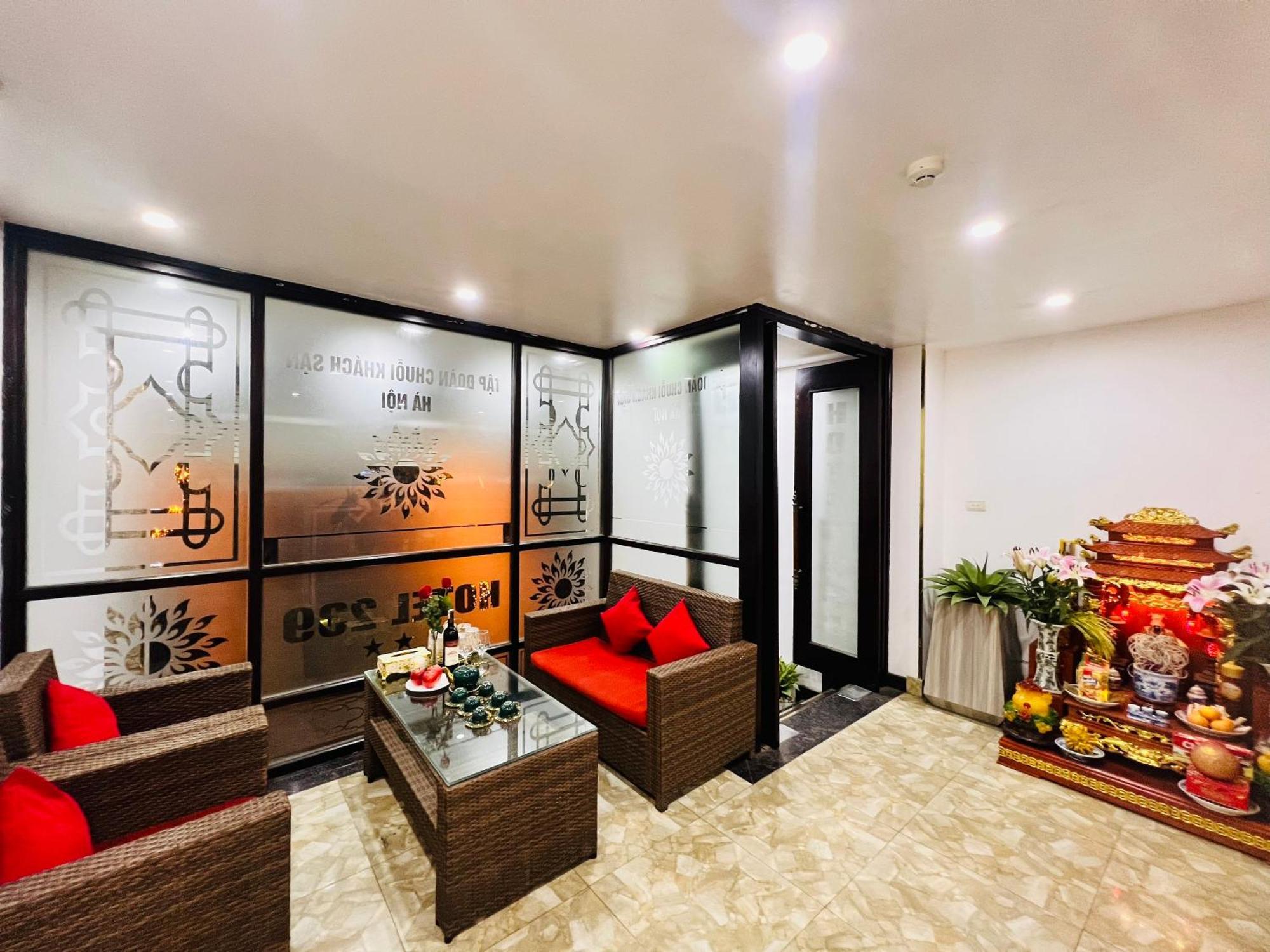 Hotel Khach San 239 Hanoi Esterno foto
