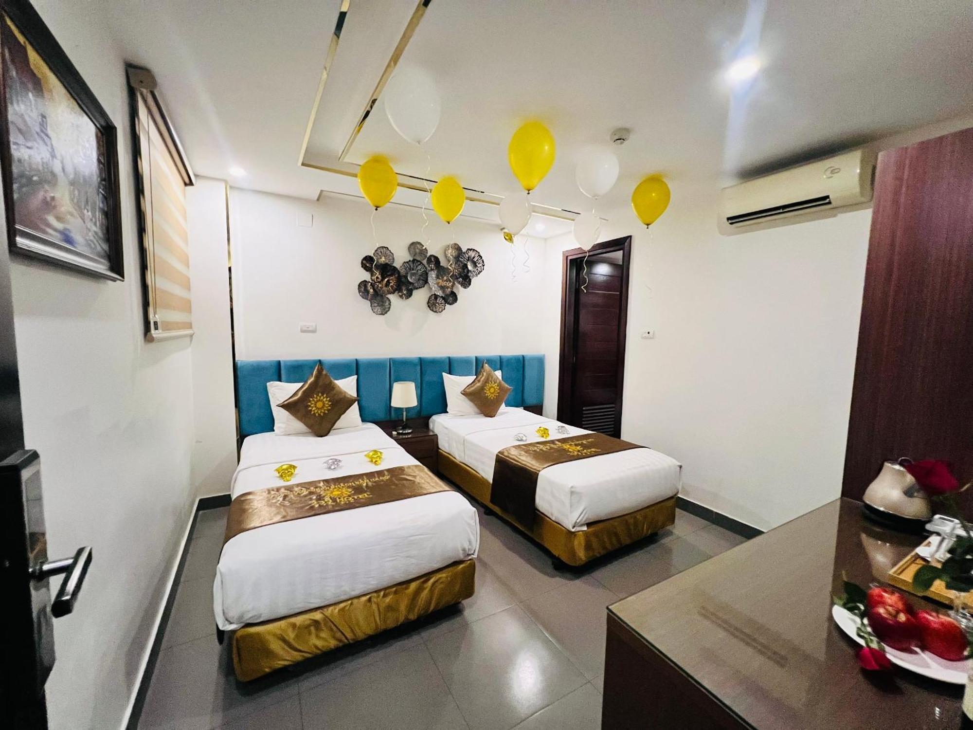 Hotel Khach San 239 Hanoi Esterno foto