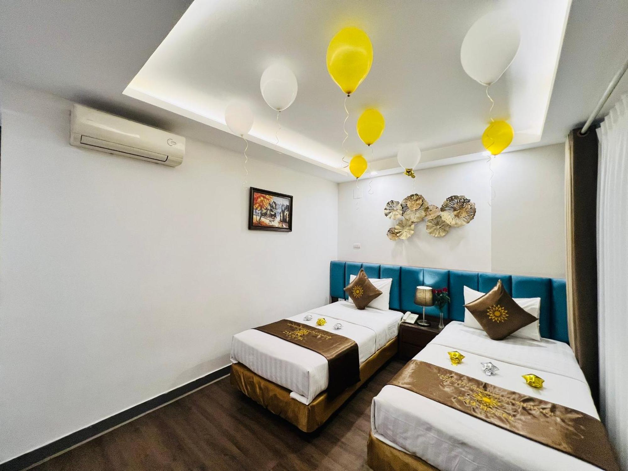Hotel Khach San 239 Hanoi Esterno foto